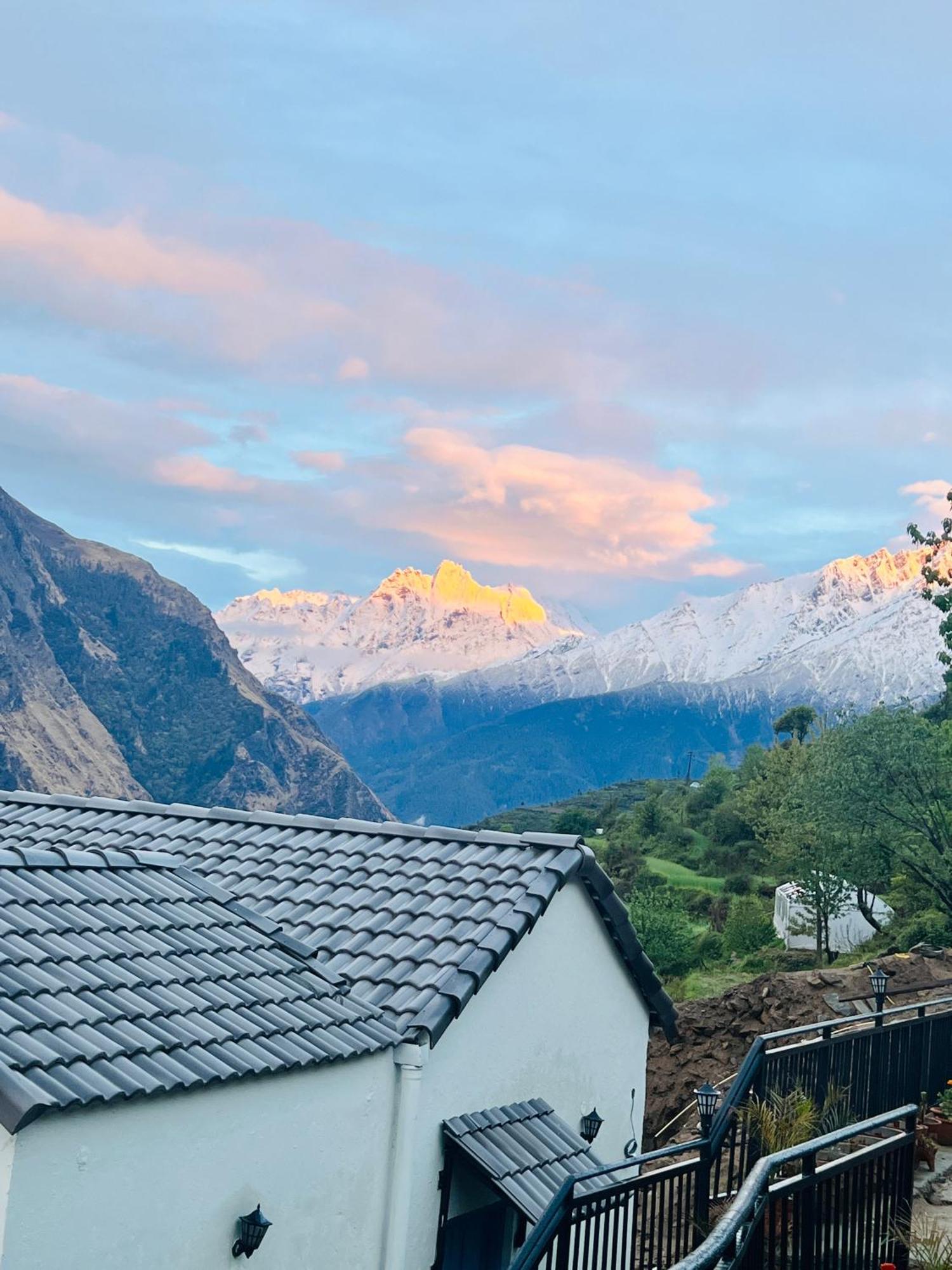 Faraway Cottages, Auli Joshīmath 外观 照片